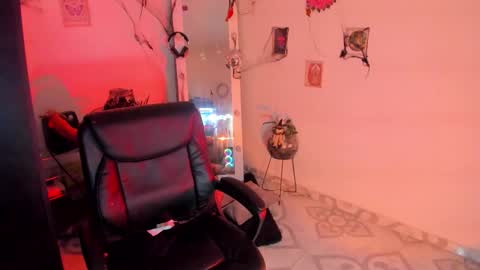 Snapshot of elizabeth_martinez98 chatting on 20, 10, 2025 Elizabeth Martinez online show from 20, 10, 2025