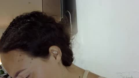 Snapshot of elizabeth_martinez_ chatting on 24, 11, 2025 Elizabeth Martinez online show from 24, 11, 2025