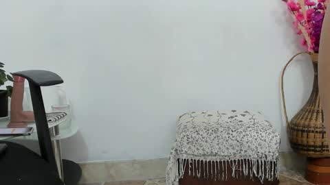 Elizabeth Mathure online show from 9, 10, 2025