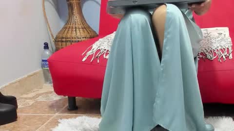 Elizabeth Mathure online show from 6, 11, 2025