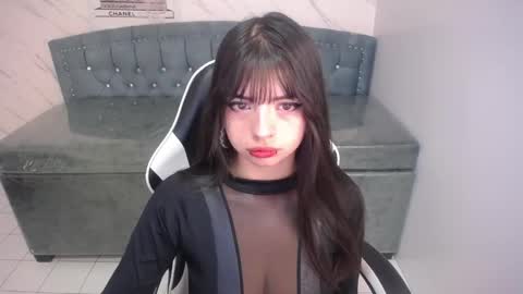 Snapshot of elizabeth_t_ chatting on 1, 5, 2026 Elizabeth online show from 1, 5, 2026
