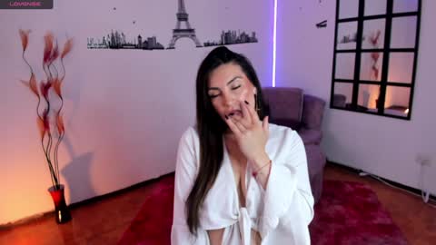 Elizabeth online show from 4, 2, 2025