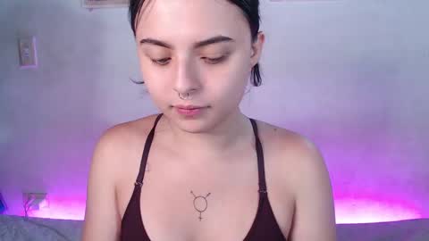 Snapshot of elizabeth_taylorxxx chatting on 24, 2, 2025 Elizabeth Taylor online show from 24, 2, 2025