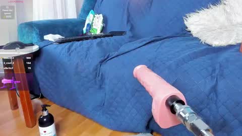 Snapshot of elizabeth_vonsweet chatting on 5, 3, 2025 Eli online show from 5, 3, 2025