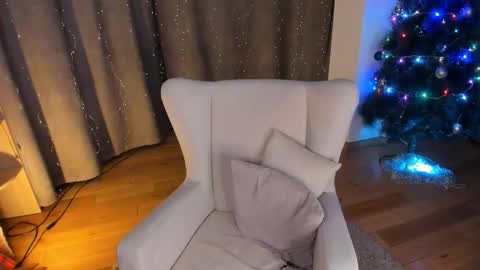 Elizabeth online show from 1, 12, 2025