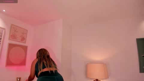 Snapshot of elizabethbennett_ chatting on 26, 10, 2025 Call me Eli online show from 26, 10, 2025