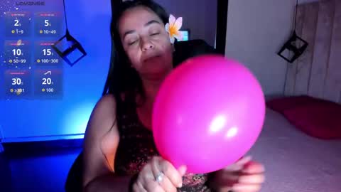 Snapshot of elizabethevan_ chatting on 21, 11, 2025 Lucia Vonne online show from 21, 11, 2025