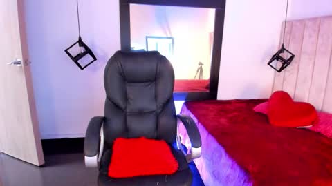 Snapshot of elizabethevan_ chatting on 26, 11, 2025 Lucia Vonne online show from 26, 11, 2025