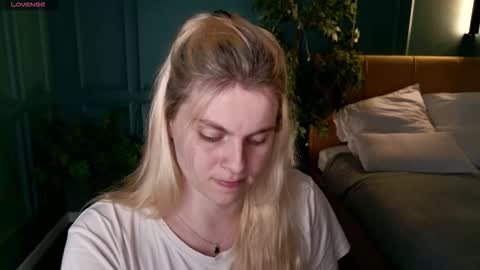 elizabethmad online show from 22, 9, 2025