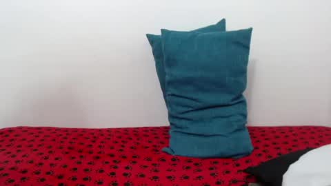 Snapshot of elizabethmiler chatting on 15, 6, 2026 ElizabethMiler online show from 15, 6, 2026