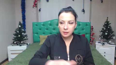 ElizabethSho online show from 19, 1, 2025