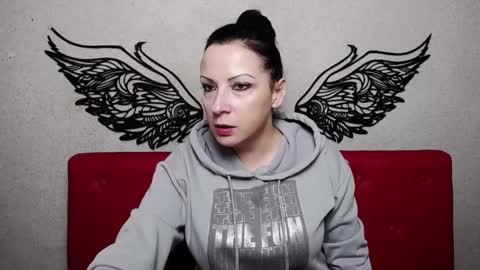 ElizabethSho online show from 19, 1, 2025