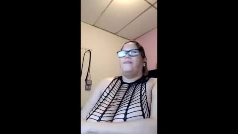 Elizabeth online show from 16, 3, 2026