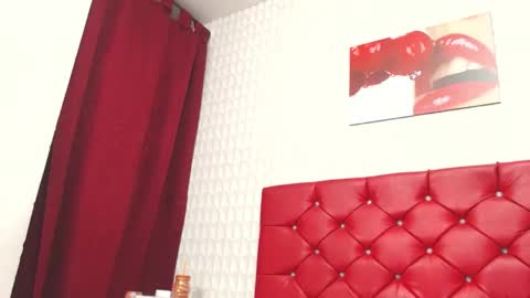 Snapshot of elizabetth_roman chatting on 22, 12, 2025 elizabetth_roman online show from 22, 12, 2025