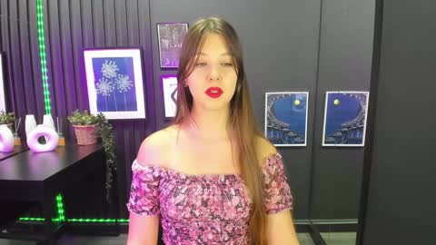 Snapshot of elizamild chatting on 10, 12, 2024 Eliza online show from 10, 12, 2024