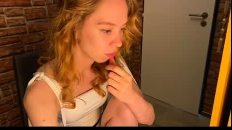 Snapshot of elizastorm chatting on 11, 6, 2026 Eliza online show from 11, 6, 2026