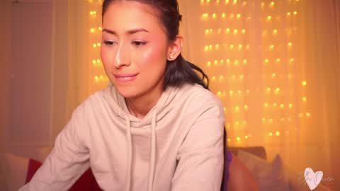 ELLA OWEN online show from 19, 1, 2025