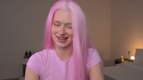 Ella online show from 9, 4, 2026