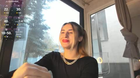 ella_vee online show from 30, 11, 2025
