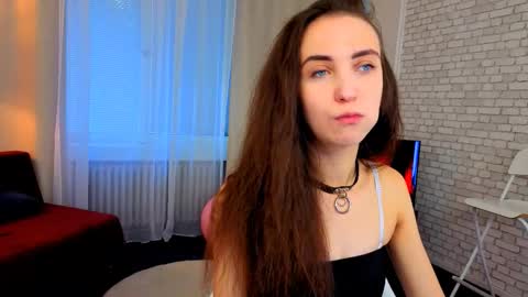 Snapshot of ellaasteele chatting on 18, 9, 2025 ellaasteele online show from 18, 9, 2025
