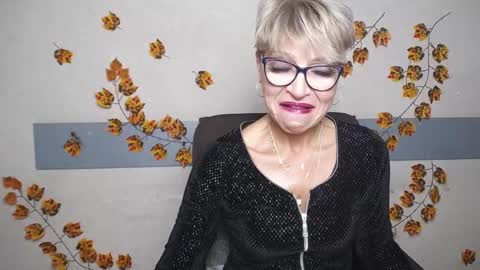 Snapshot of ellabonito chatting on 11, 12, 2024 EllaBonito online show from 11, 12, 2024