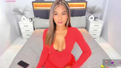 Snapshot of ellabrown_ chatting on 27, 5, 2026 SINGLE PO online show from 27, 5, 2026