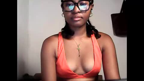 ellah245 online show from 8, 4, 2026