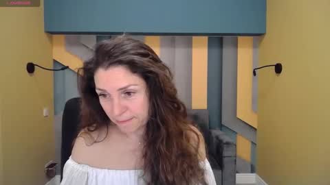 EllaLongs online show from 14, 12, 2024