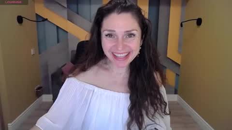 EllaLongs online show from 14, 12, 2024