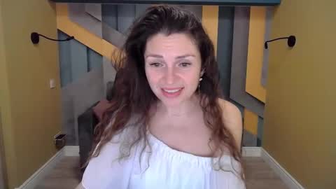 EllaLongs online show from 15, 12, 2024