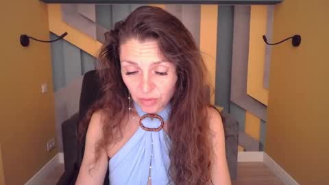 EllaLongs online show from 28, 6, 2026
