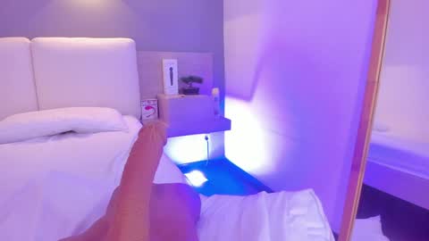 Ella online show from 24, 1, 2025