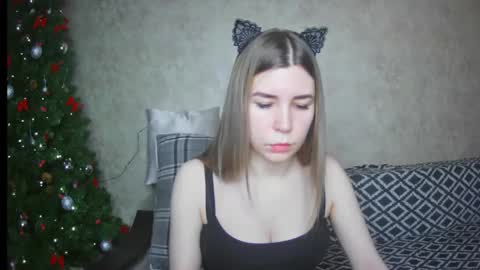 EllaNuar online show from 22, 1, 2025