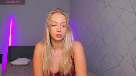 Snapshot of elldiana chatting on 1, 7, 2026 elldiana online show from 1, 7, 2026