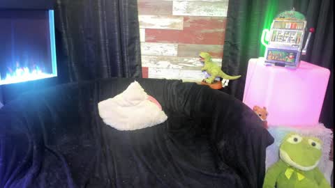 Snapshot of elle4you chatting on 17, 1, 2025 ELLE online show from 17, 1, 2025