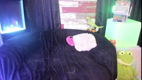 Snapshot of elle4you chatting on 22, 1, 2025 ELLE online show from 22, 1, 2025