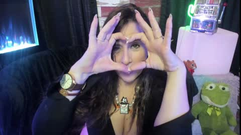 Snapshot of elle4you chatting on 31, 1, 2025 ELLE online show from 31, 1, 2025