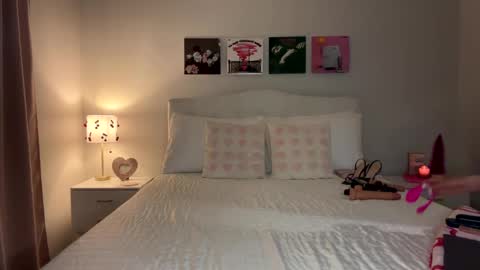 Ellebby7 online show from 19, 12, 2024