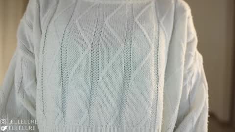 Snapshot of ellelure_ chatting on 3, 2, 2025 Linda Restrepo online show from 3, 2, 2025