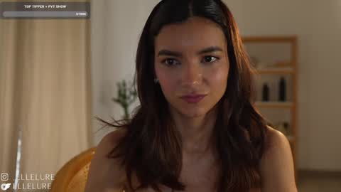 Snapshot of ellelure_ chatting on 4, 2, 2025 Linda Restrepo online show from 4, 2, 2025