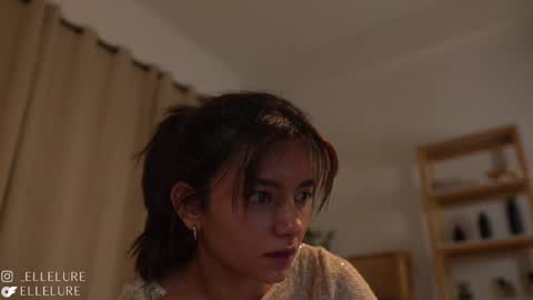 Snapshot of ellelure_ chatting on 5, 2, 2025 Linda Restrepo online show from 5, 2, 2025