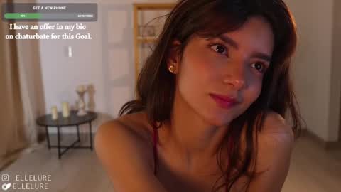 Snapshot of ellelure_ chatting on 25, 2, 2025 Linda Restrepo online show from 25, 2, 2025