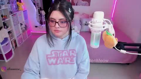 Snapshot of ellen_meow chatting on 10, 11, 2025 Meow in da house . online show from 10, 11, 2025