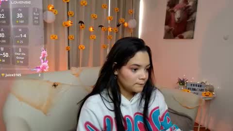 elli_snow online show from 24, 10, 2025