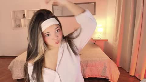 elli_snow online show from 17, 12, 2025