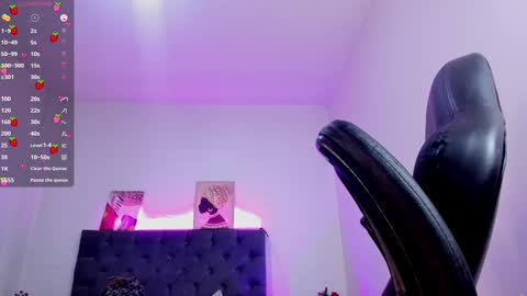  Ellie   online show from 23, 10, 2025