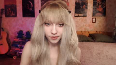 ellie_friendly online show from 11, 3, 2025