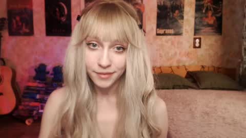 ellie_friendly online show from 12, 3, 2025