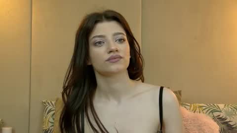 Snapshot of ellie_west chatting on 19, 7, 2026 EllieWest online show from 19, 7, 2026