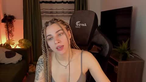 elliecutes online show from 10, 2, 2025